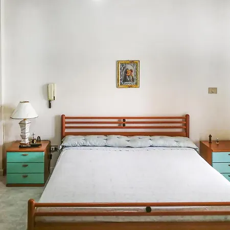3 Bedroom Lovely In ألغيرو